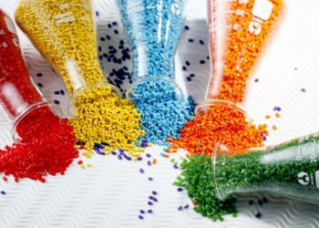 نرخ ارز توافقی بر محصولات پتروشیمی سایه انداخت